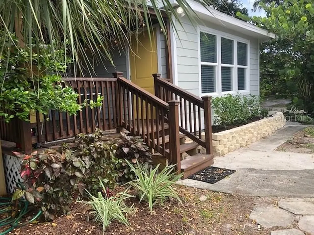 2117 30th Avenue N St Petersburg FL 33713