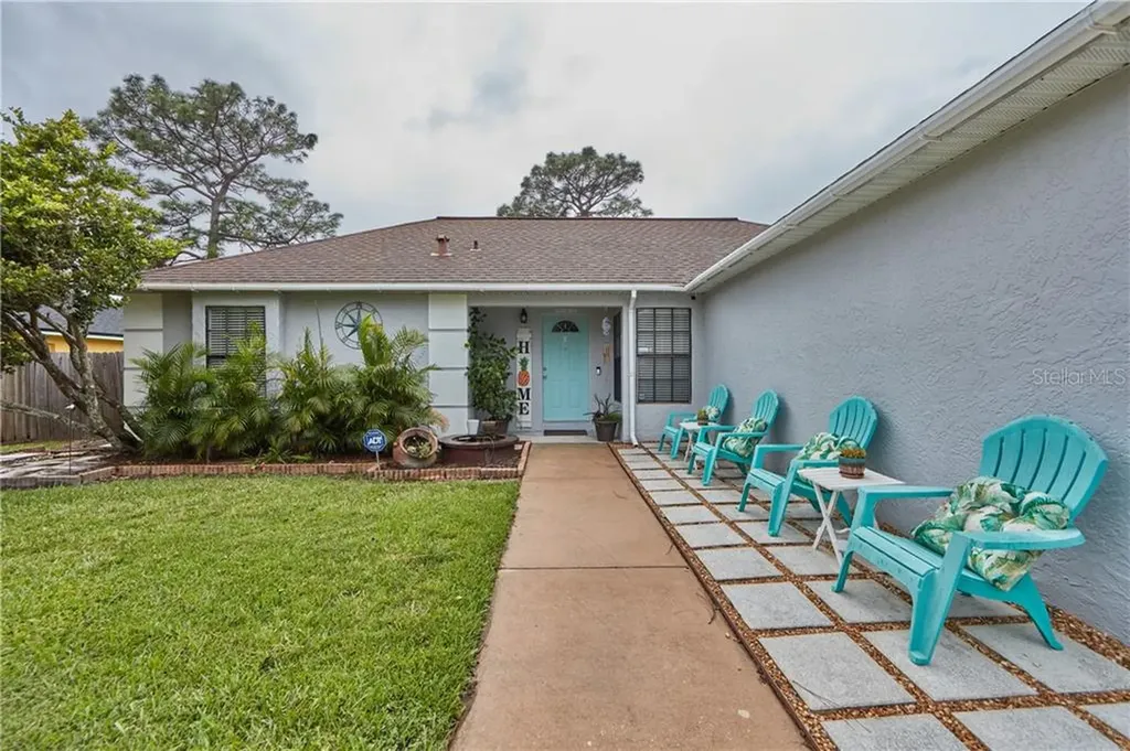 102 Candlewood Court Kissimmee FL 34743