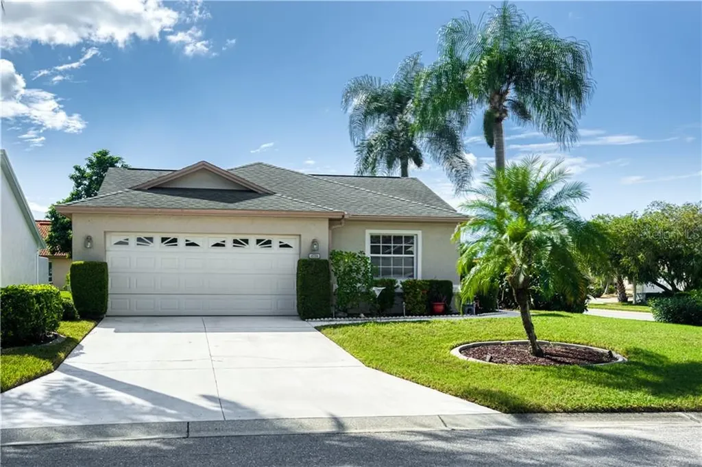 4724 Raintree Street Circle E Bradenton FL 34203