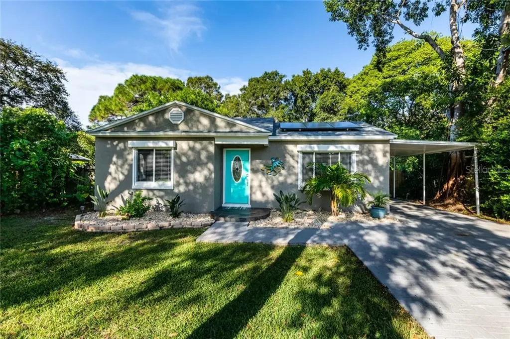 1013 Hull Street S Gulfport FL 33707