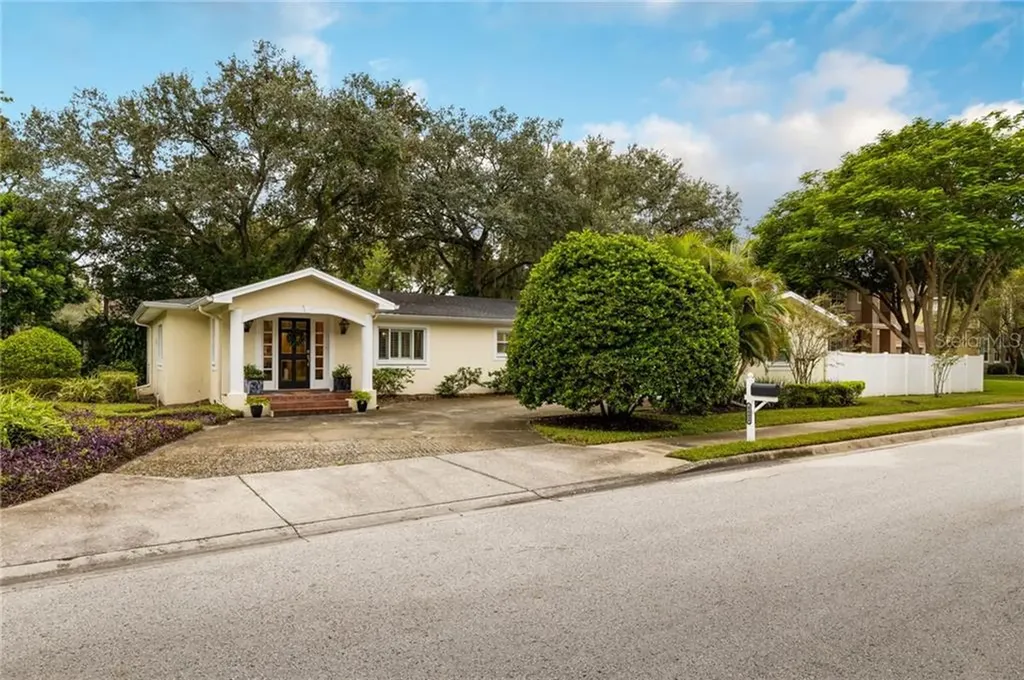 4602 W Browning Avenue Tampa FL 33629