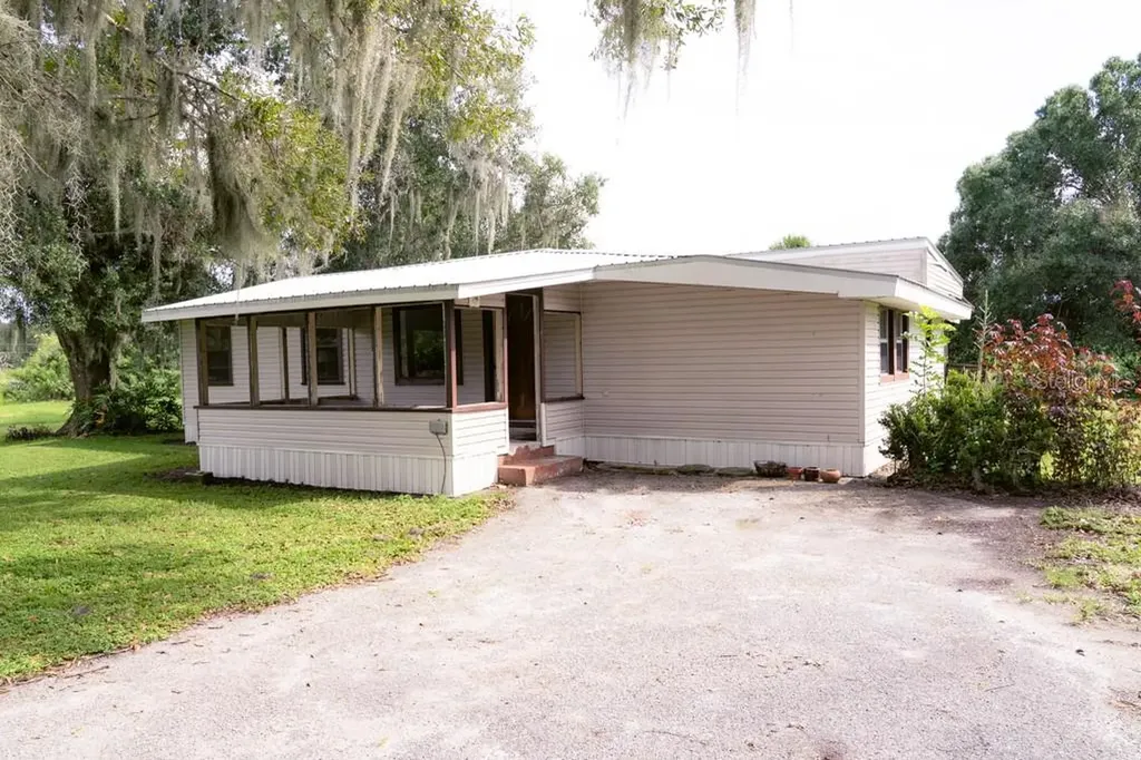 1629 Old Lakeport Road Moore Haven FL 33471