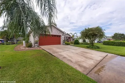 1645 Yellow Brick Road Astor FL 32102