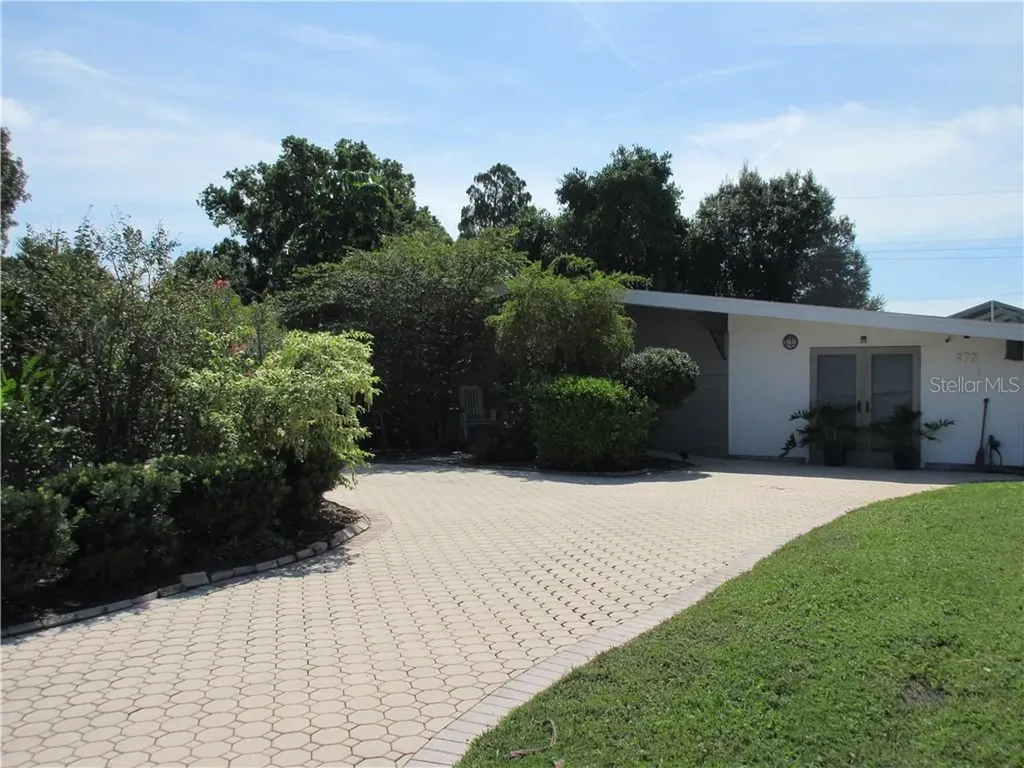 472 45th Avenue NE St Petersburg FL 33703