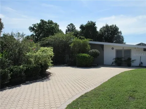 472 45th Avenue NE St Petersburg FL 33703