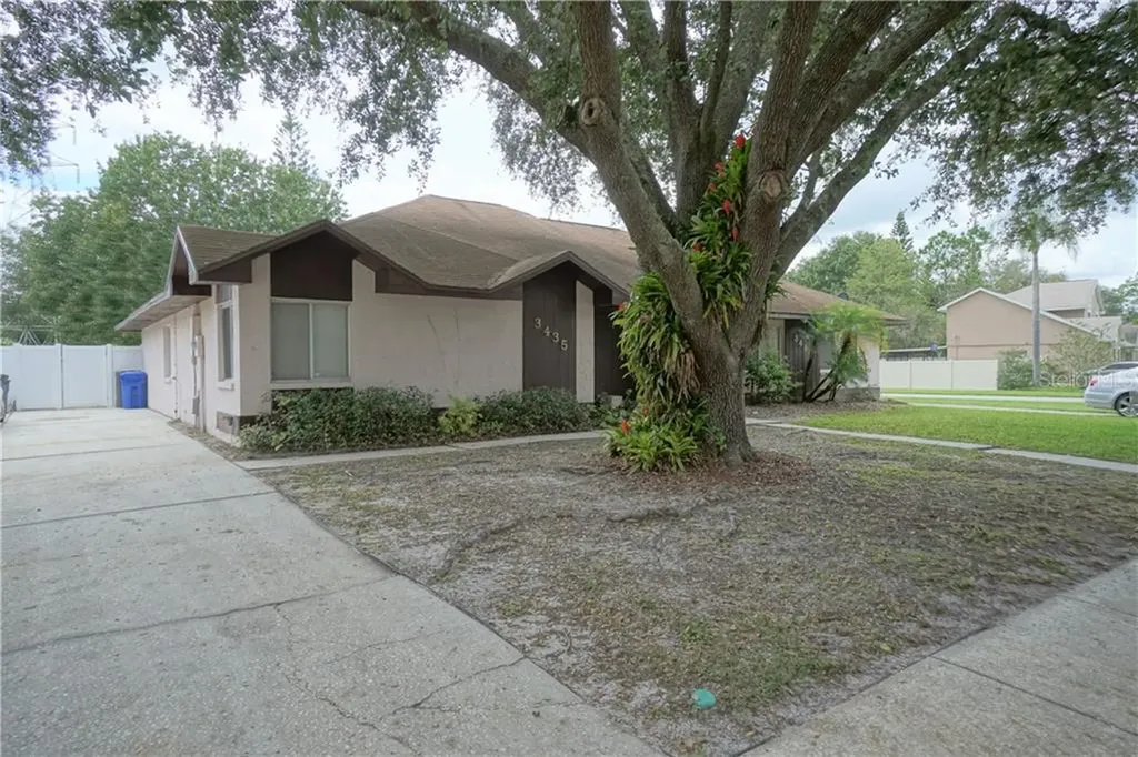 3435 Laurel Dale Drive Tampa FL 33618