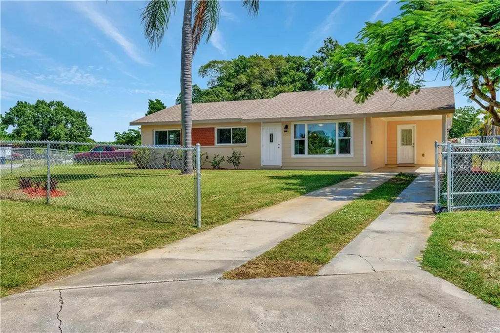 6427 Case Avenue Bradenton FL 34207