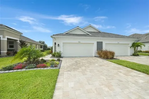 7518 Registrar Way Sarasota FL 34243
