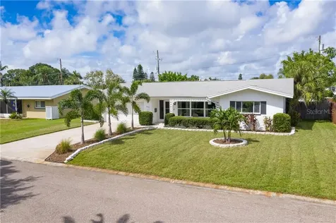 4135 52nd Avenue S St Petersburg FL 33711