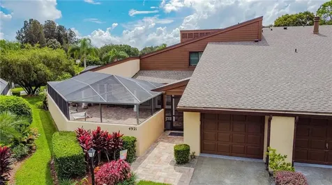 4921 Umber Way N Tampa FL 33624