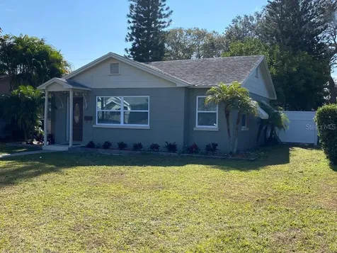 620 37th Avenue N St Petersburg FL 33704