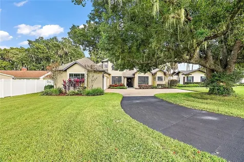 1628 Loves Point Drive Leesburg FL 34748