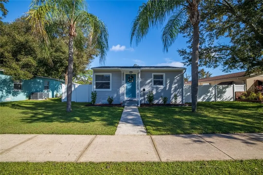 753 45th Avenue N St Petersburg FL 33703