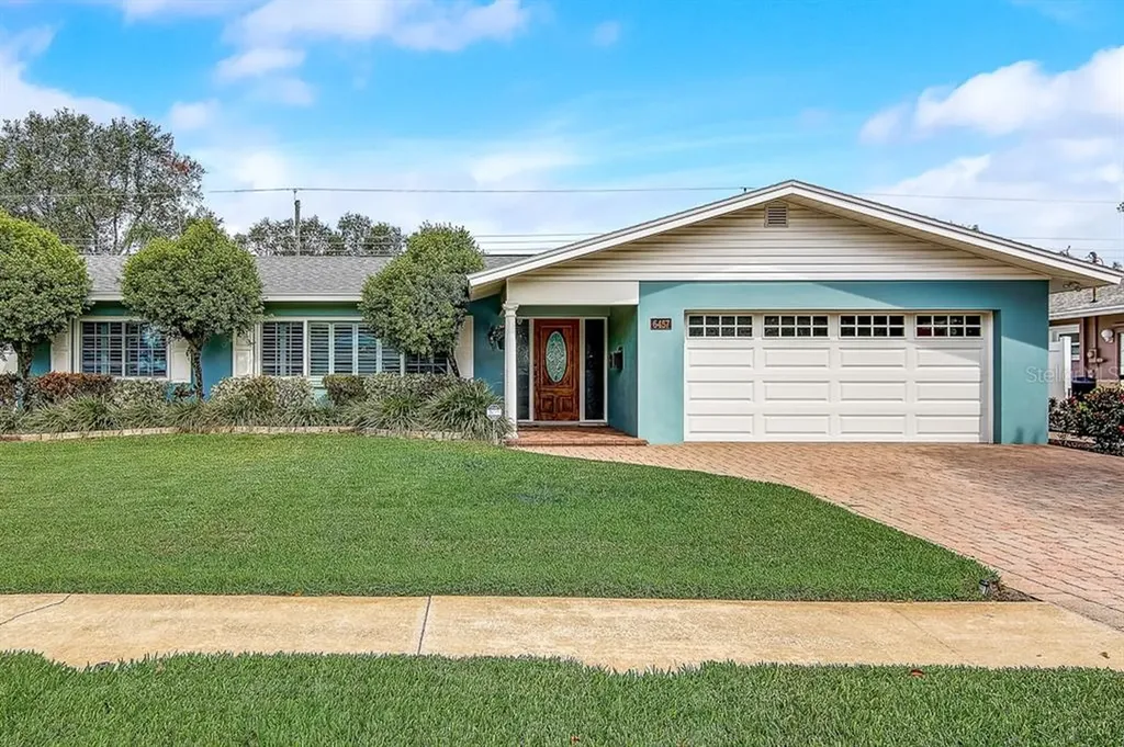 6457 33rd Avenue N St Petersburg FL 33710
