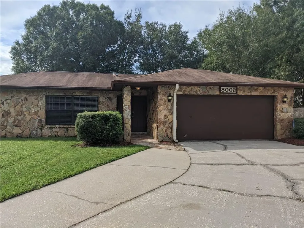 8003 Glenoak Court Tampa FL 33610