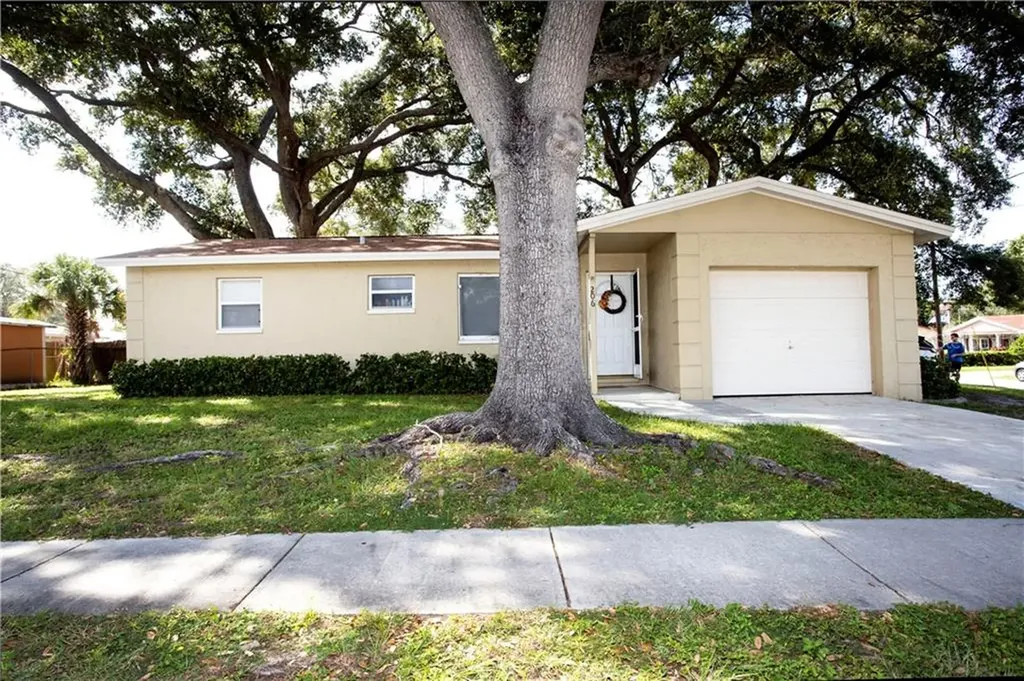 206 S Old Coachman Road Clearwater FL 33765