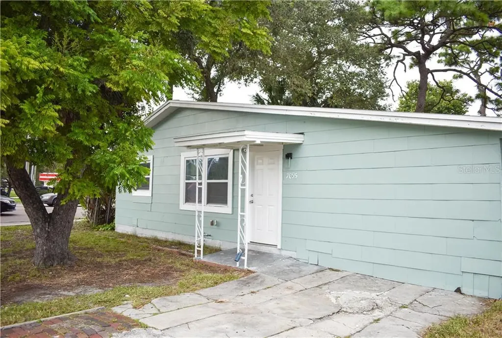 7095 54th Avenue N St Petersburg FL 33709