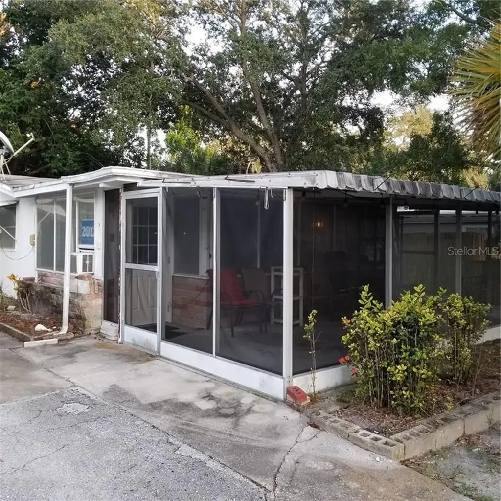 980 65th Street S St Petersburg FL 33707