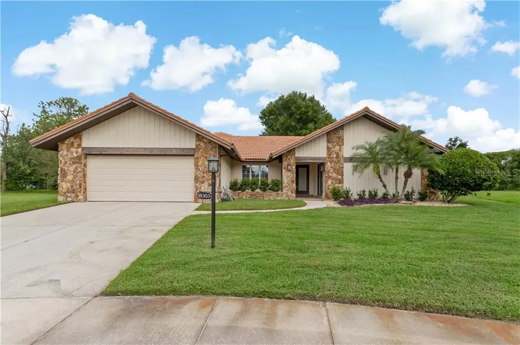 18303 Sturbridge Court Tampa FL 33647