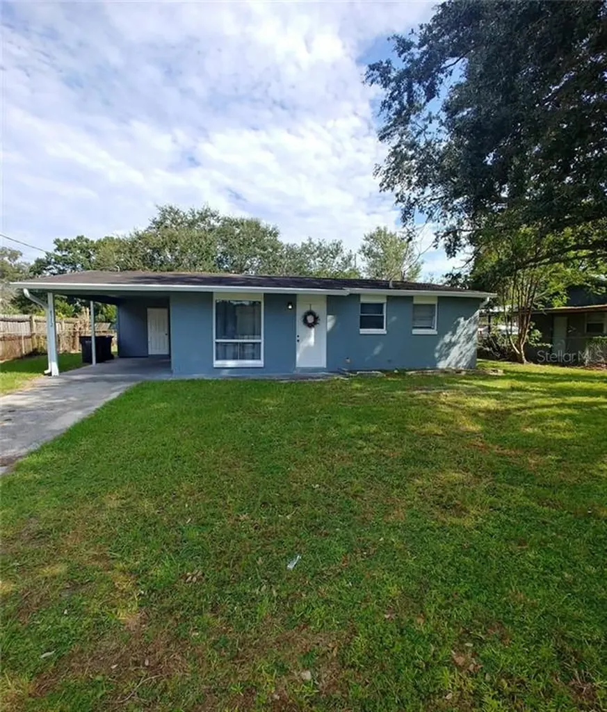 8312 Allamanda Avenue Tampa FL 33619