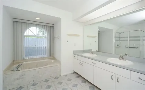 2089 Wood Hollow Way Sarasota FL 34235