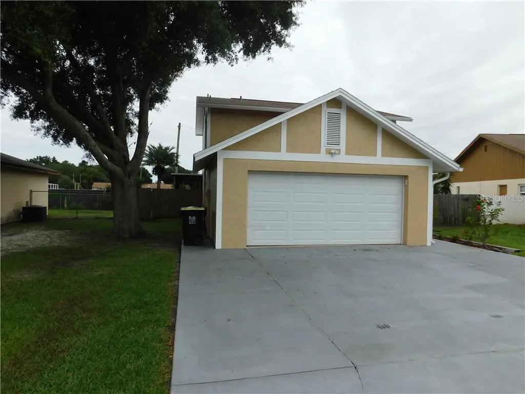 962 Whisper Lake Drive Winter Haven FL 33880