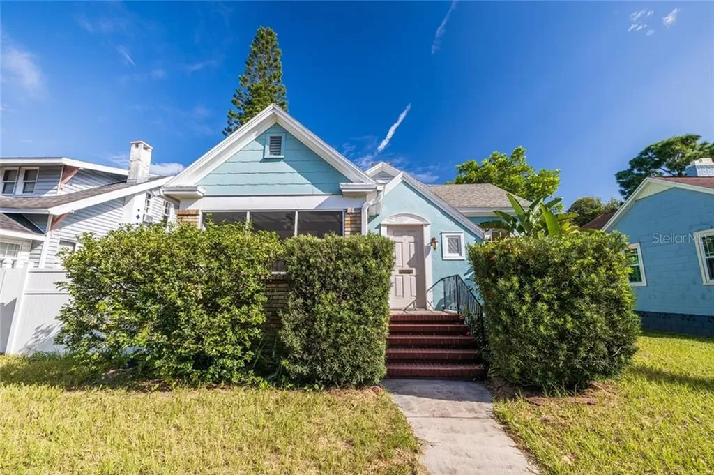 1127 22nd Avenue N St Petersburg FL 33704