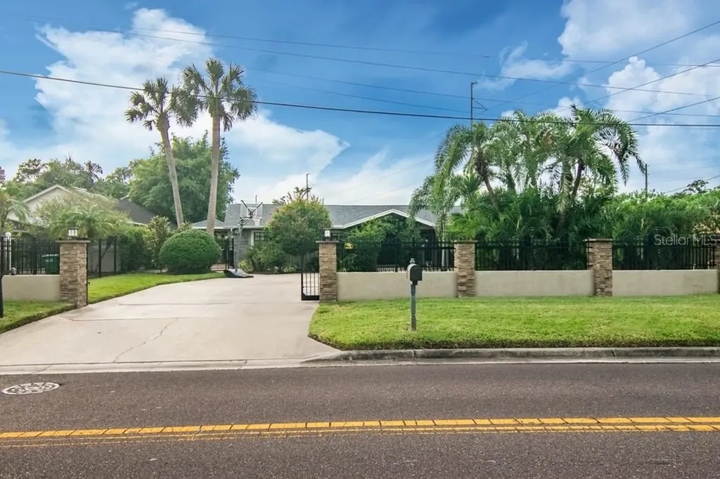 4322 N River View Avenue Tampa FL 33607