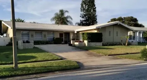 14423 Neptune Road Seminole FL 33776