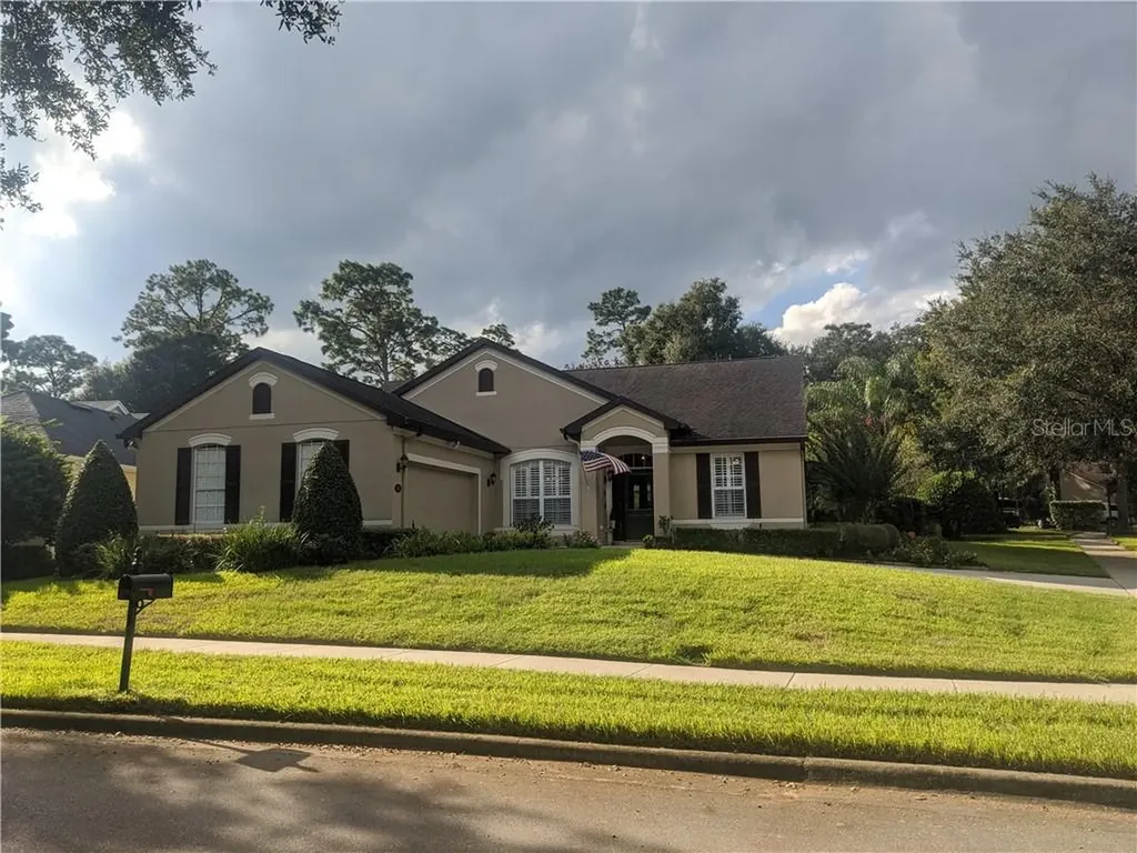 310 W Lake Victoria Circle Deland FL 32724