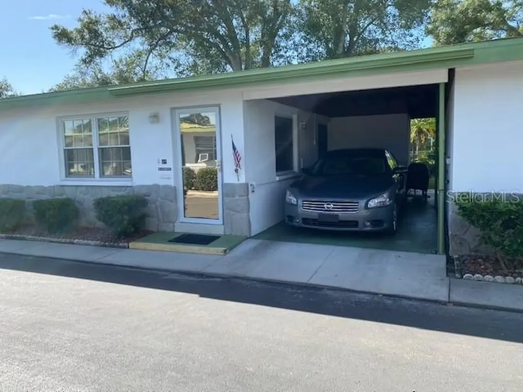6165 58th Street N St Petersburg FL 33709