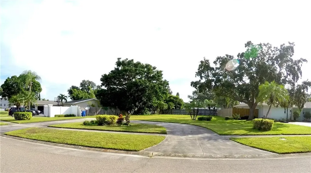 1010 Eden Isle Drive NE St Petersburg FL 33704