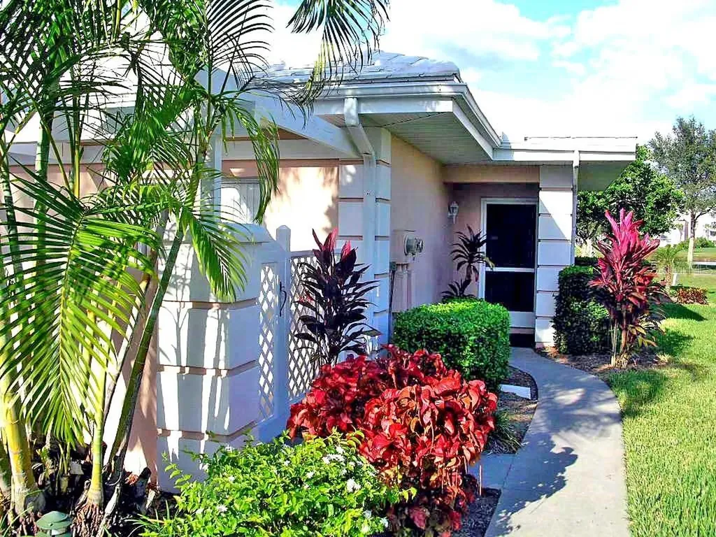 338 Cerromar Way N Venice FL 34293