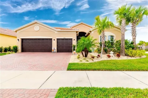 16301 Garnet Glen Place Wimauma FL 33598