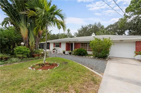 348 Broadway Dunedin FL 34698