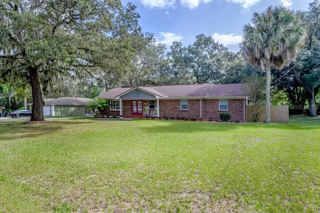 4805 E Regnas Avenue Tampa FL 33617