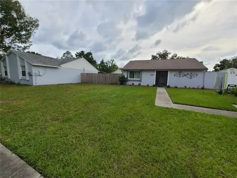 16050 Grass Lake Drive Tampa FL 33618