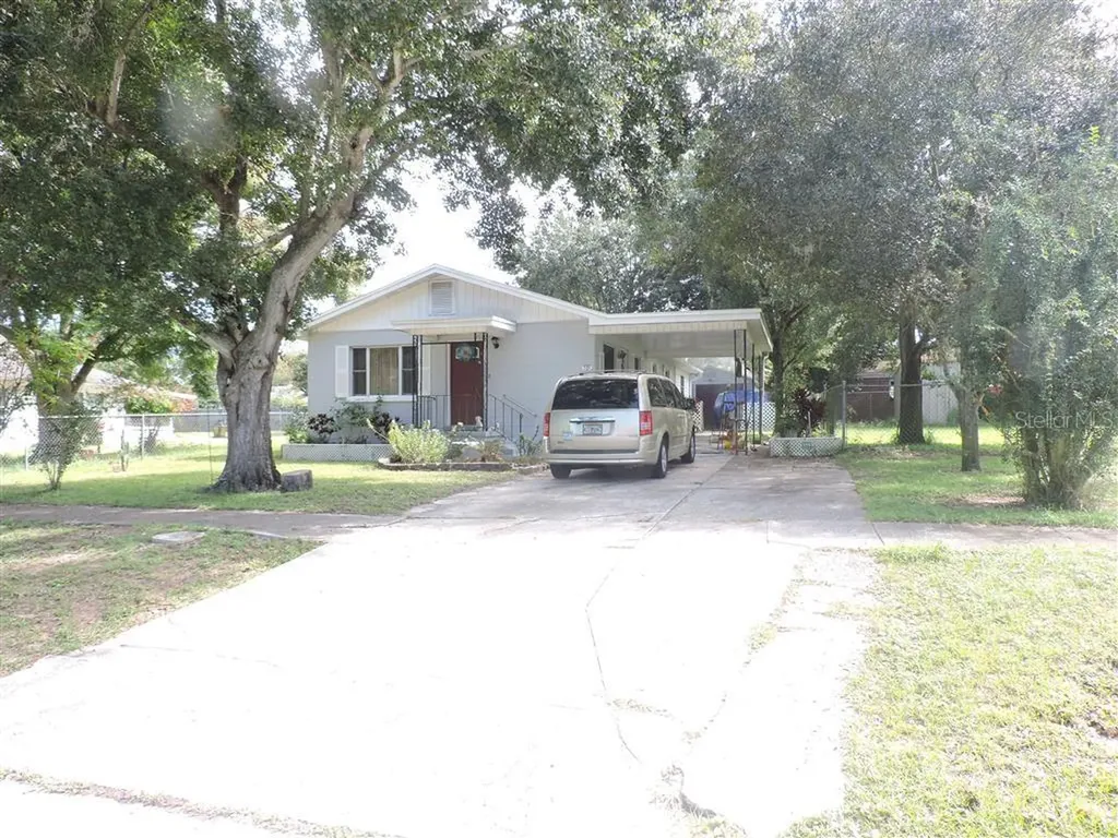 519 S 9th Street Lake Wales FL 33853