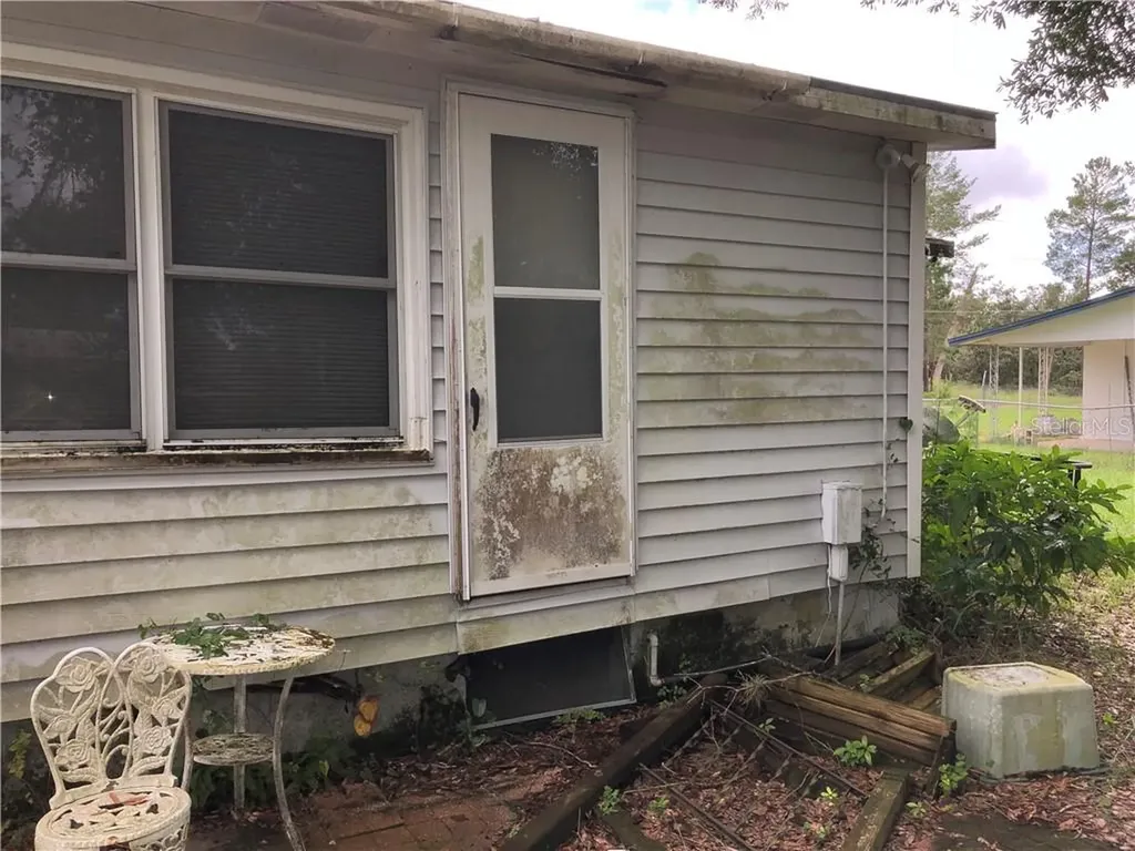 45651 Cypress Street Paisley FL 32767