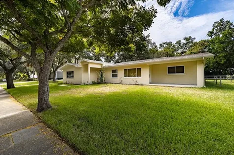 606 New York Avenue Dunedin FL 34698