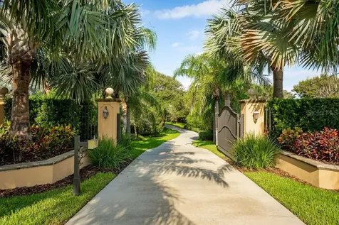 2424 S Peninsula Drive Daytona Beach FL 32118