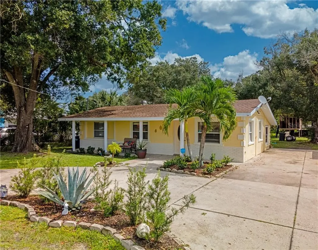 3107 16th Street Court E Bradenton FL 34208