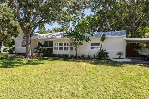 3725 Oak Street NE St Petersburg FL 33704