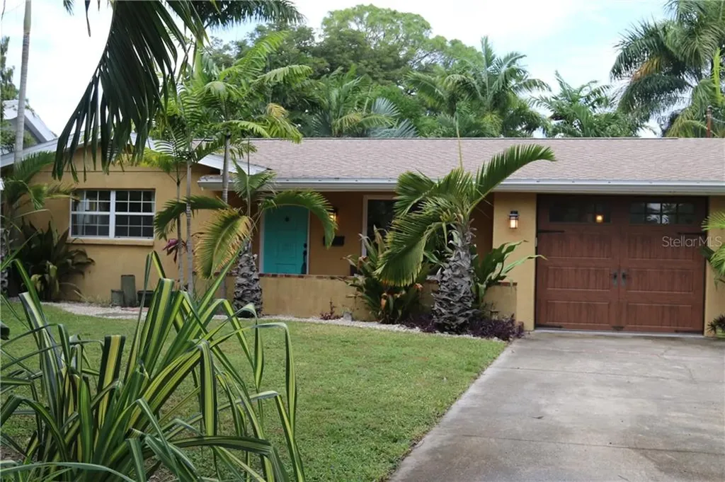 1525 Delaware Avenue NE St Petersburg FL 33703