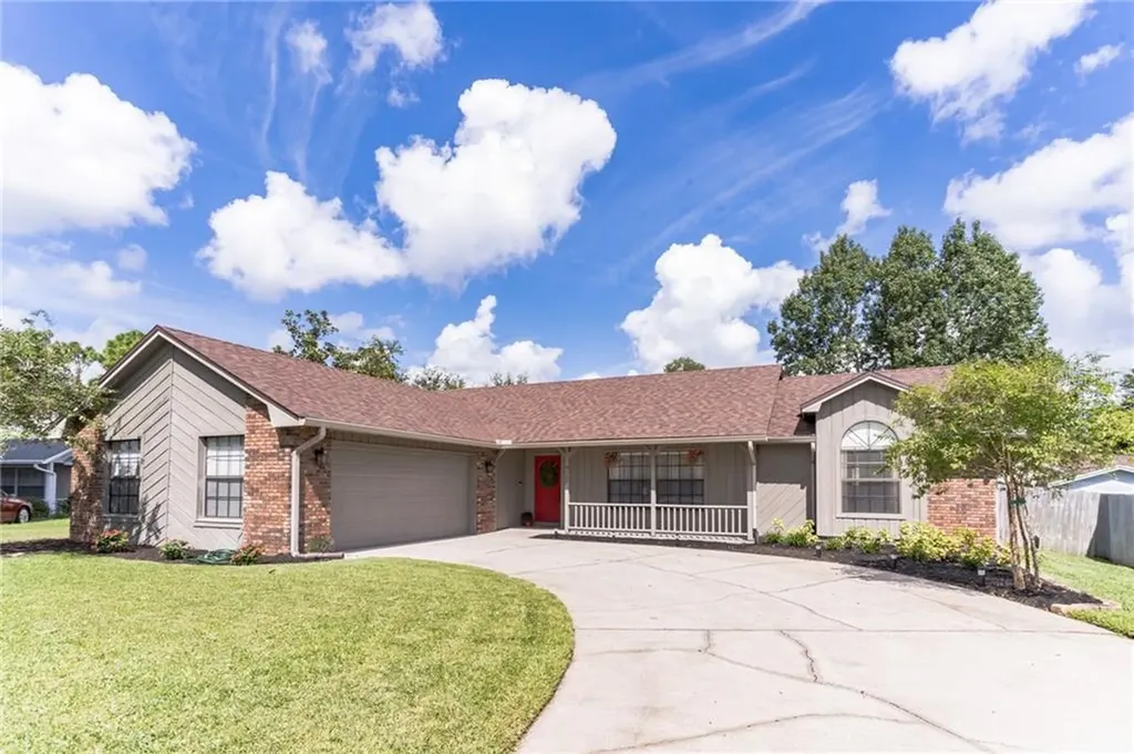 9127 Queen Elizabeth Court Orlando FL 32818