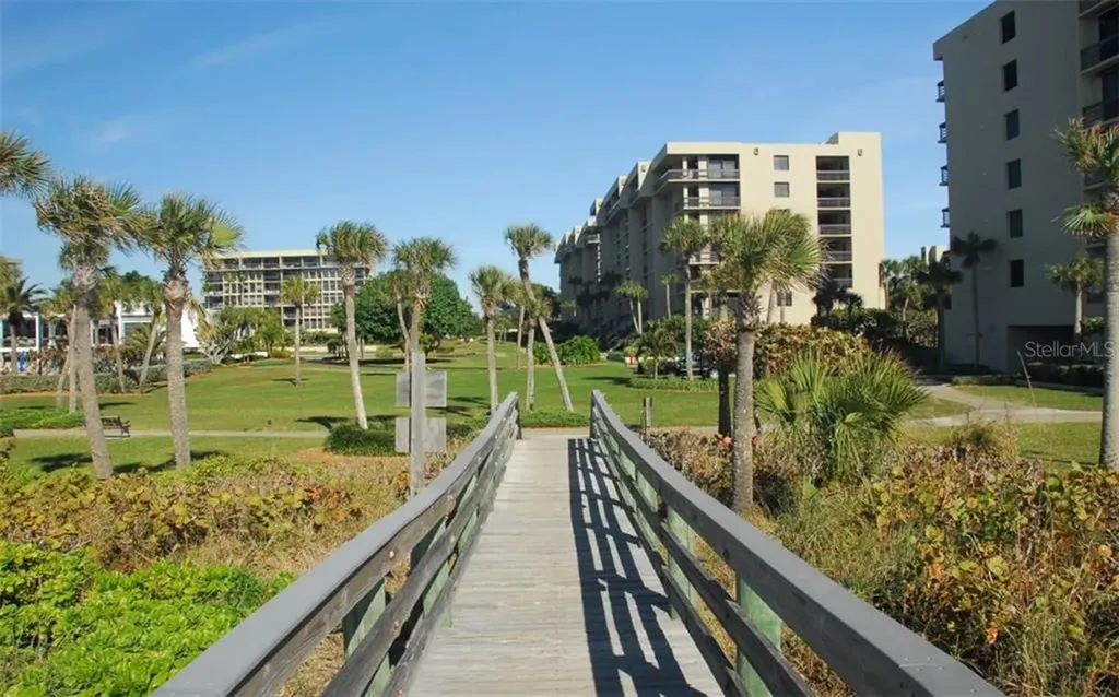 1125 Gulf Of Mexico Drive Longboat Key FL 34228