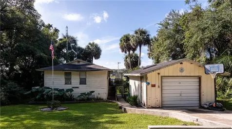 16300 SE 59th Street Ocklawaha FL 32179