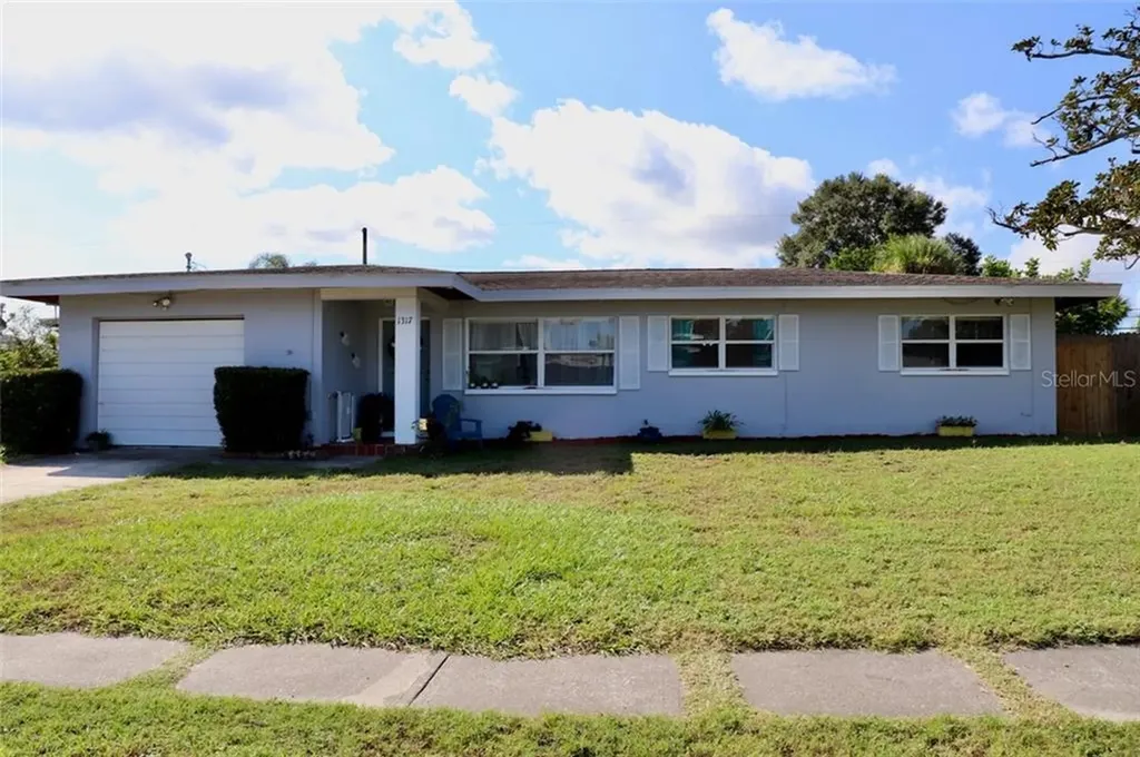 1317 Chesterfield Drive Clearwater FL 33756