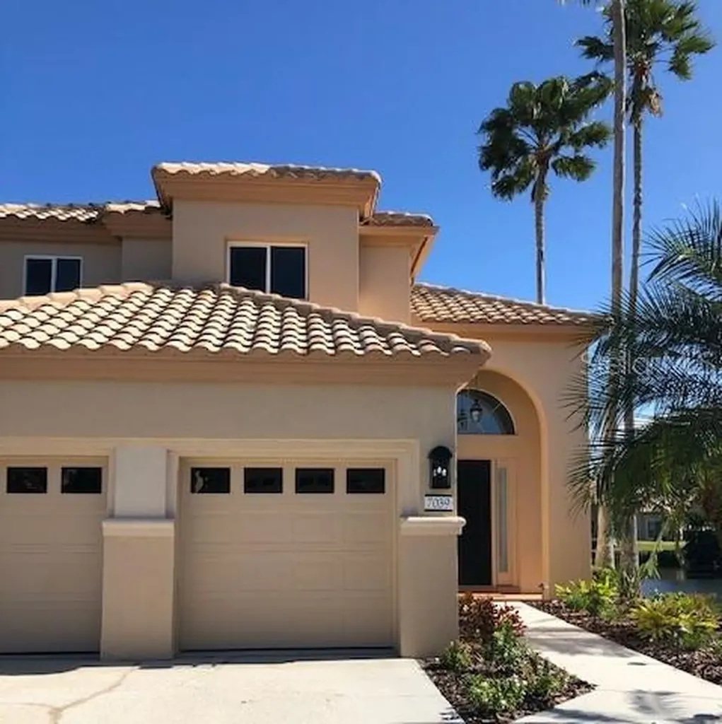 7039 Del Lago Drive Sarasota FL 34238