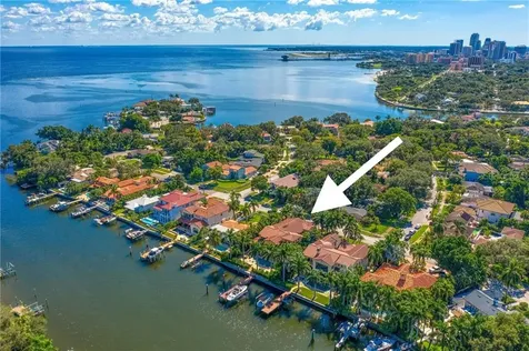 831 Brightwaters Boulevard NE St Petersburg FL 33704